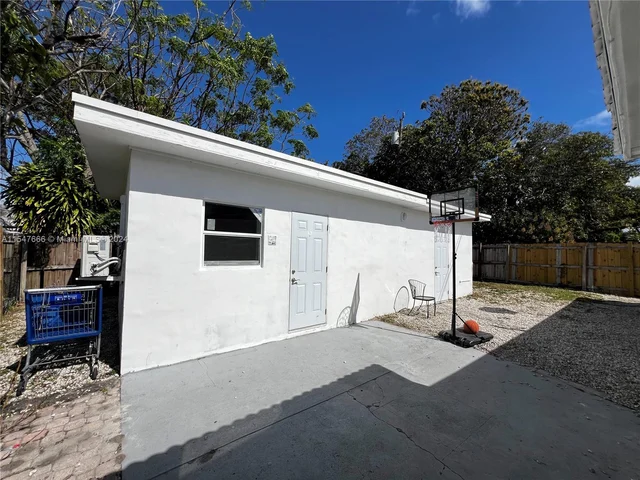 513 Franklin Rd, West Palm Beach FL 33405