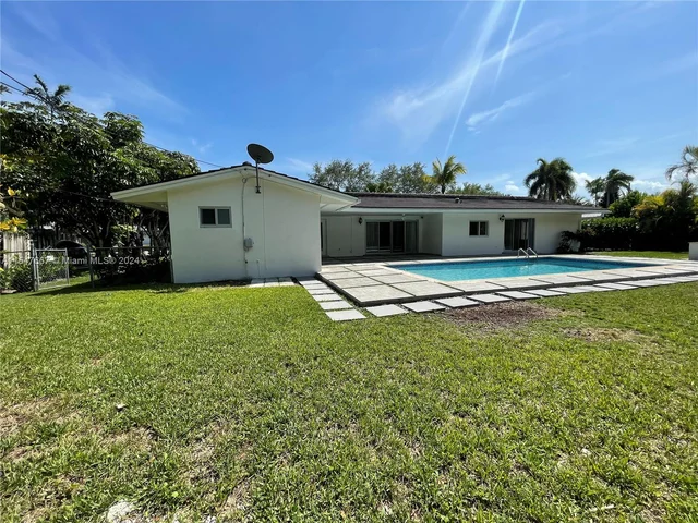 7361 SW 117 TER, Pinecrest FL 33156