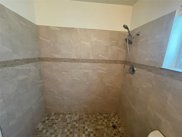 7361 SW 117 TER, Pinecrest FL 33156