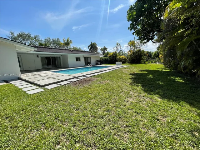 7361 SW 117 TER, Pinecrest FL 33156