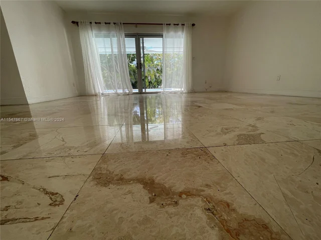 7361 SW 117 TER, Pinecrest FL 33156