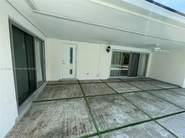 7361 SW 117 TER, Pinecrest FL 33156