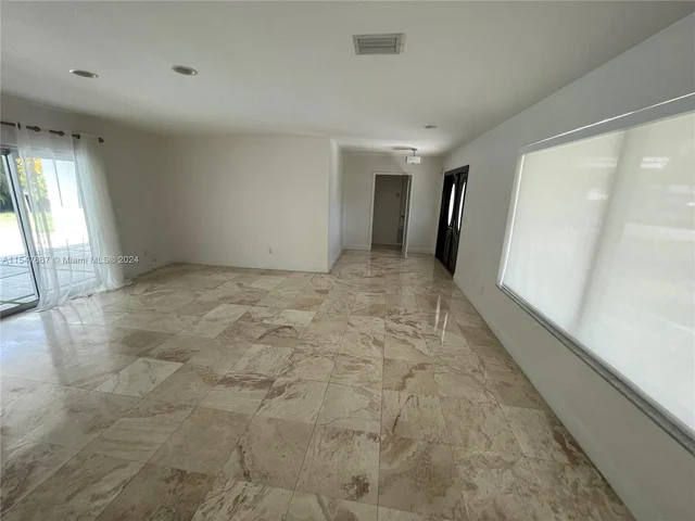 7361 SW 117 TER, Pinecrest FL 33156