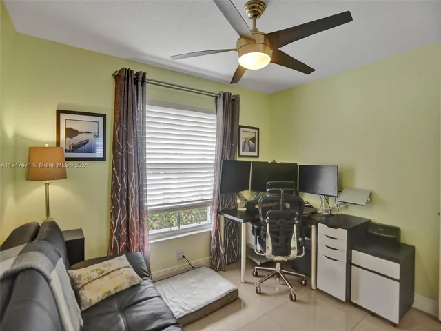 18492 NW 24th St, Pembroke Pines FL 33029