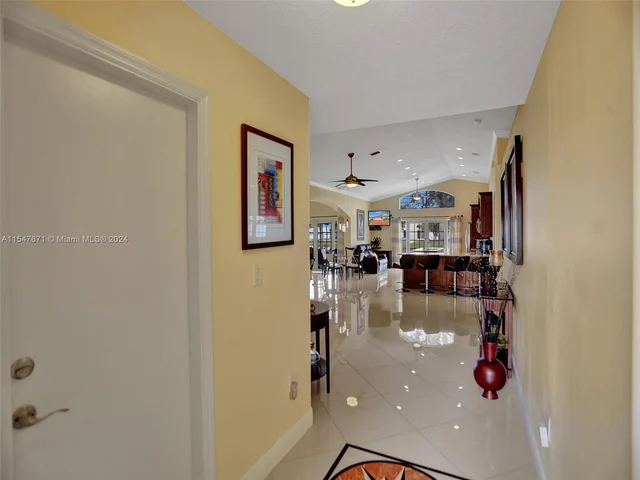 18492 NW 24th St, Pembroke Pines FL 33029