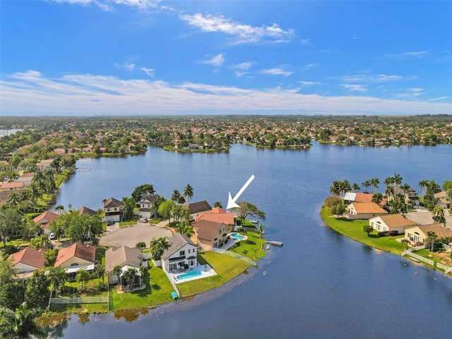 18492 NW 24th St, Pembroke Pines FL 33029