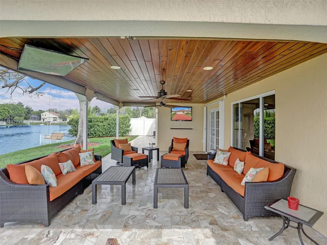 18492 NW 24th St, Pembroke Pines FL 33029