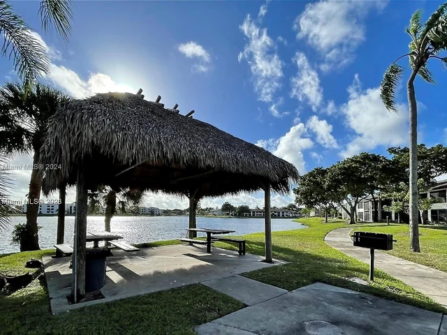 216 Lake Pointe Dr # 224, Oakland Park FL 33309