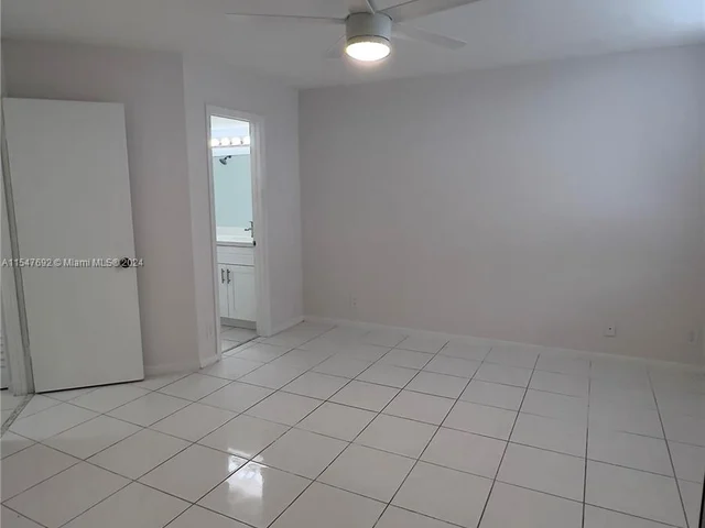 216 Lake Pointe Dr # 224, Oakland Park FL 33309