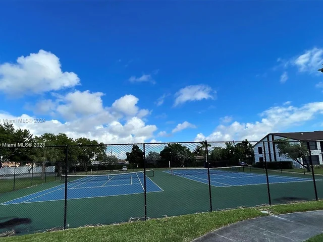 216 Lake Pointe Dr # 224, Oakland Park FL 33309