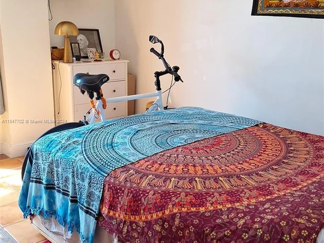 7300 Ocean Ter # 100, Miami Beach FL 33141