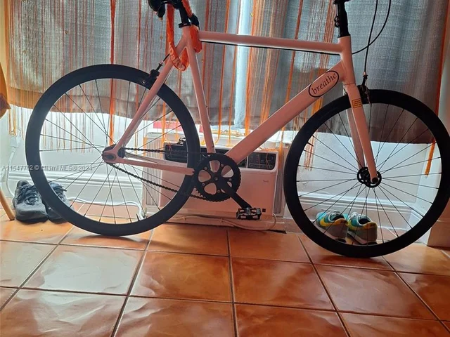 7300 Ocean Ter # 100, Miami Beach FL 33141