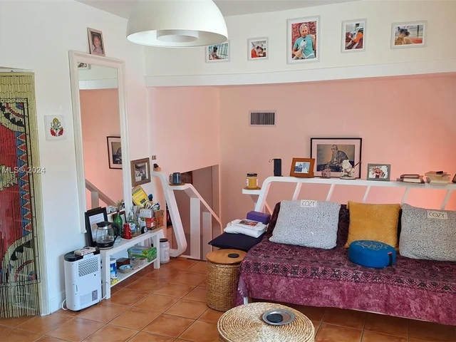 7300 Ocean Ter # 100, Miami Beach FL 33141