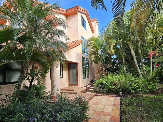 3851 NW 7th Pl, Deerfield Beach FL 33442