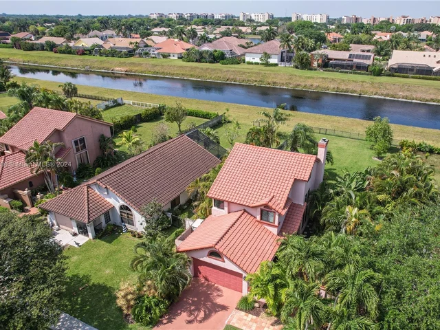 3851 NW 7th Pl, Deerfield Beach FL 33442