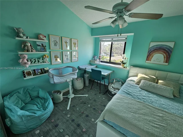 3851 NW 7th Pl, Deerfield Beach FL 33442