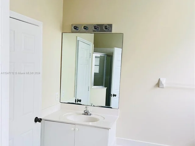 445 NE 21st Ave # 445, Homestead FL 33033