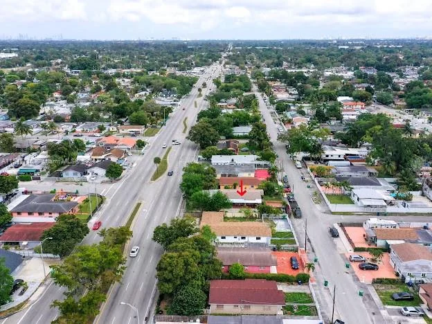 3051 NW 102nd St # F, Miami FL 33147