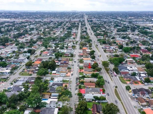 3051 NW 102nd St # F, Miami FL 33147