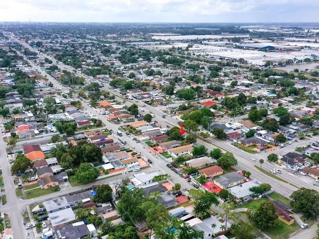 3051 NW 102nd St # F, Miami FL 33147