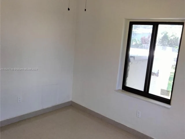 251 NW 45 ST, Miami FL 33127