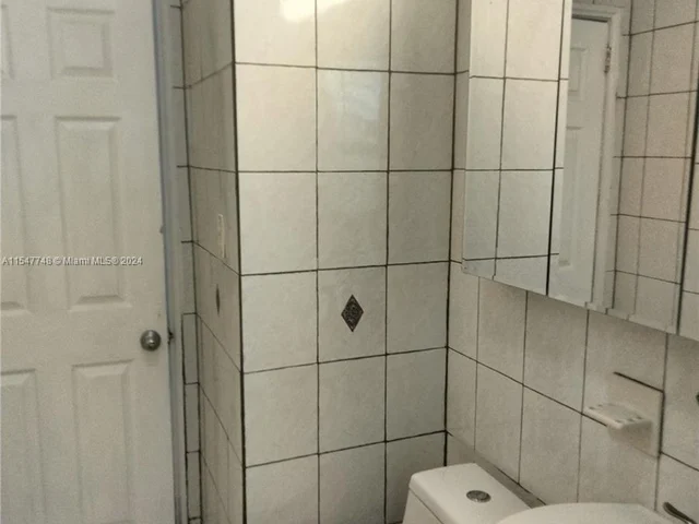 251 NW 45 ST, Miami FL 33127