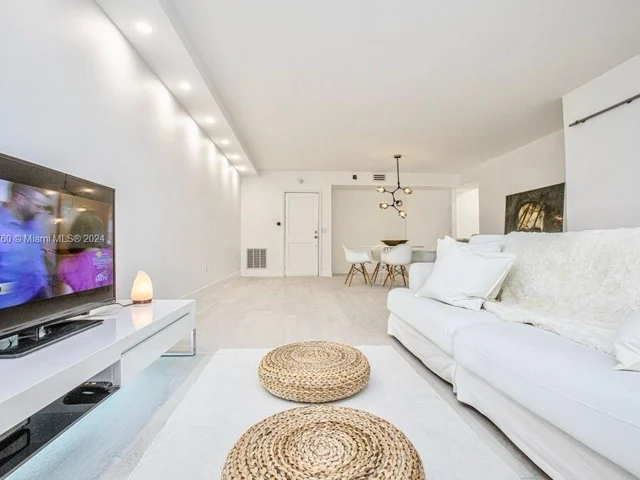 10185 Collins Ave # 1221, Bal Harbour FL 33154