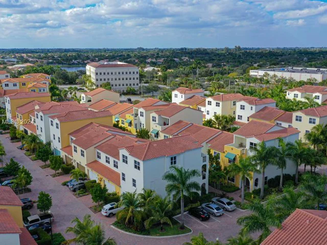 12468 NW 17th Mnr # 12468, Pembroke Pines FL 33028