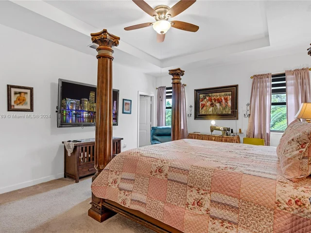 266 SE 23rd Ter, Homestead FL 33033