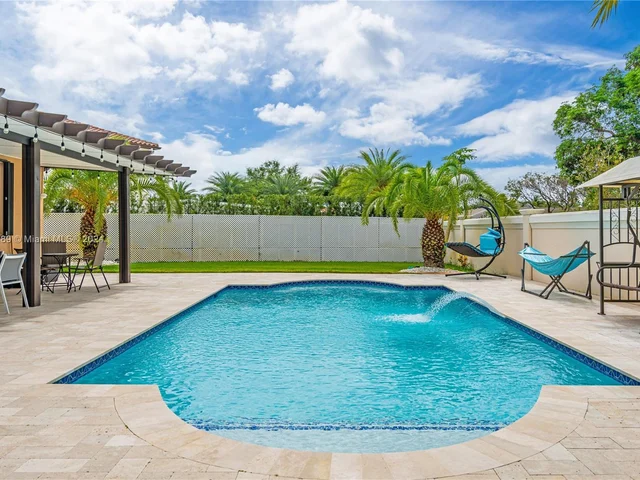 266 SE 23rd Ter, Homestead FL 33033