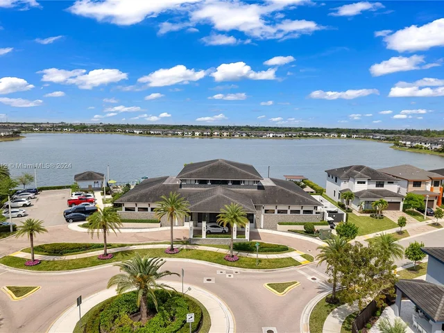 15785 NW 91st Ct # 15785, Miami Lakes FL 33018