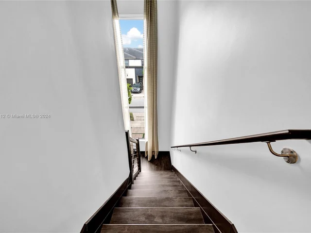 15785 NW 91st Ct # 15785, Miami Lakes FL 33018