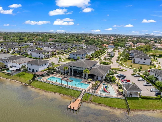 15785 NW 91st Ct # 15785, Miami Lakes FL 33018