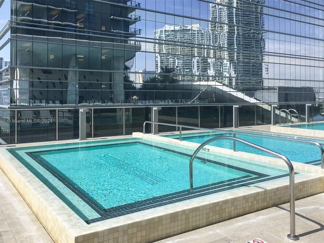 68 SE 6th St # 2206, Miami FL 33131