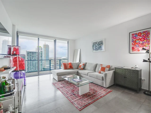 68 SE 6th St # 2206, Miami FL 33131