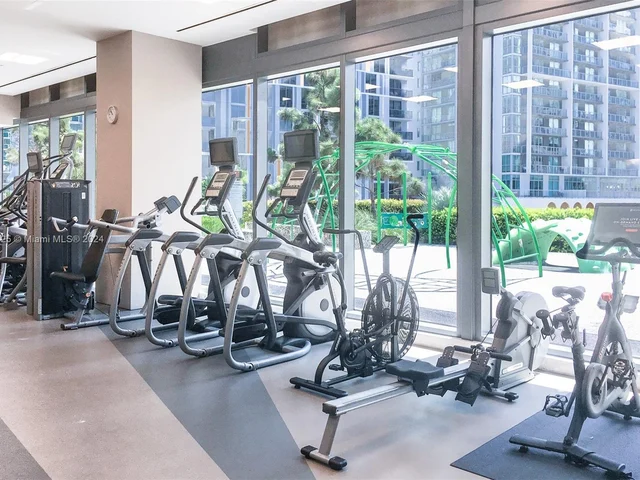 68 SE 6th St # 2206, Miami FL 33131