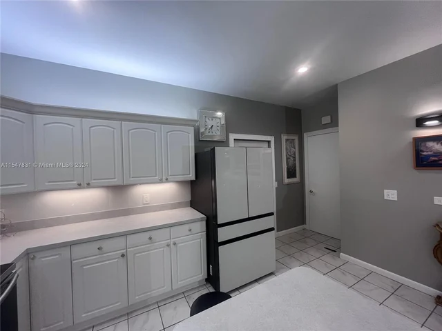 1061 Bimini Ln, Riviera Beach FL 33404