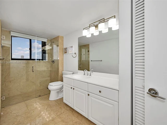 3598 Yacht Club Dr # 702, Aventura FL 33180