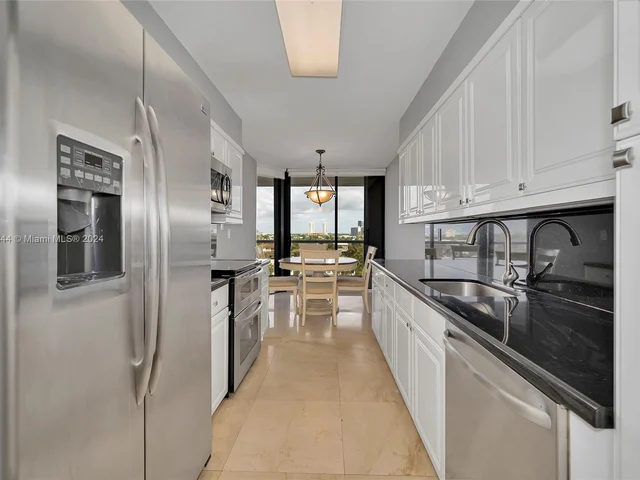 3598 Yacht Club Dr # 702, Aventura FL 33180