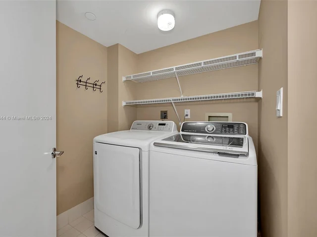 3598 Yacht Club Dr # 702, Aventura FL 33180