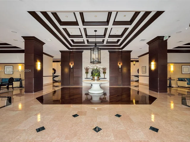 3598 Yacht Club Dr # 702, Aventura FL 33180