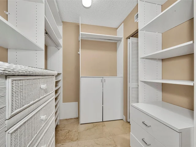 3598 Yacht Club Dr # 702, Aventura FL 33180