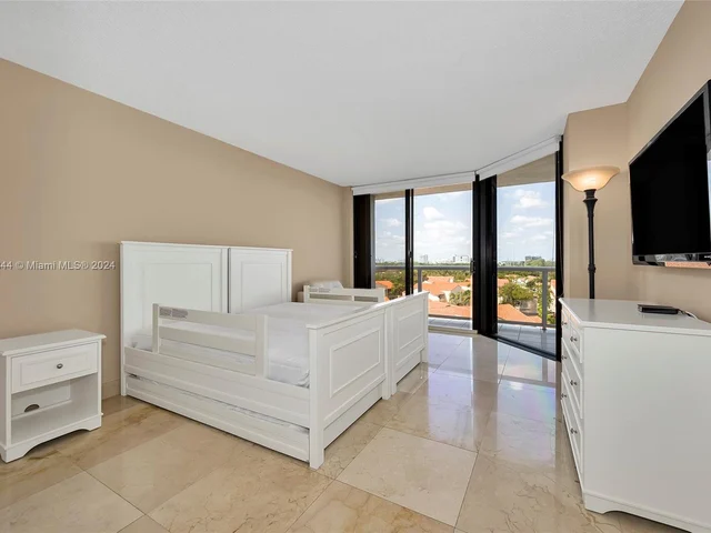 3598 Yacht Club Dr # 702, Aventura FL 33180