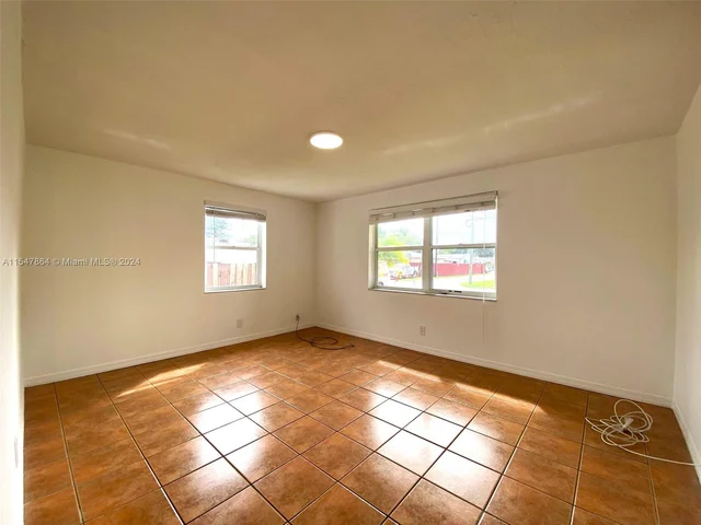 622 SW 6th St, Hallandale Beach FL 33009