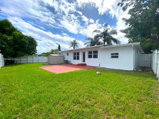 622 SW 6th St, Hallandale Beach FL 33009