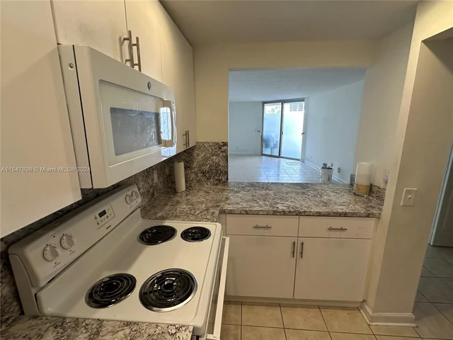 1750 W 46th St # 229, Hialeah FL 33012