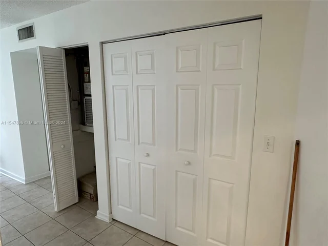 1750 W 46th St # 229, Hialeah FL 33012