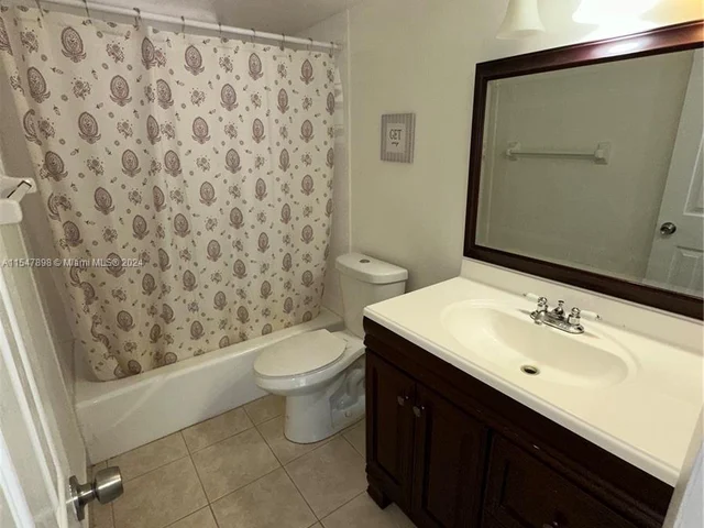 1750 W 46th St # 229, Hialeah FL 33012
