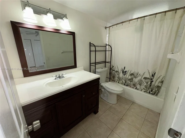 1750 W 46th St # 229, Hialeah FL 33012