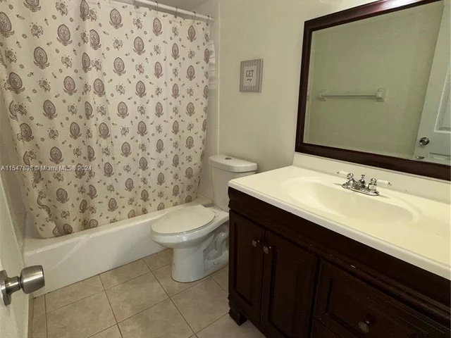 1750 W 46th St # 229, Hialeah FL 33012